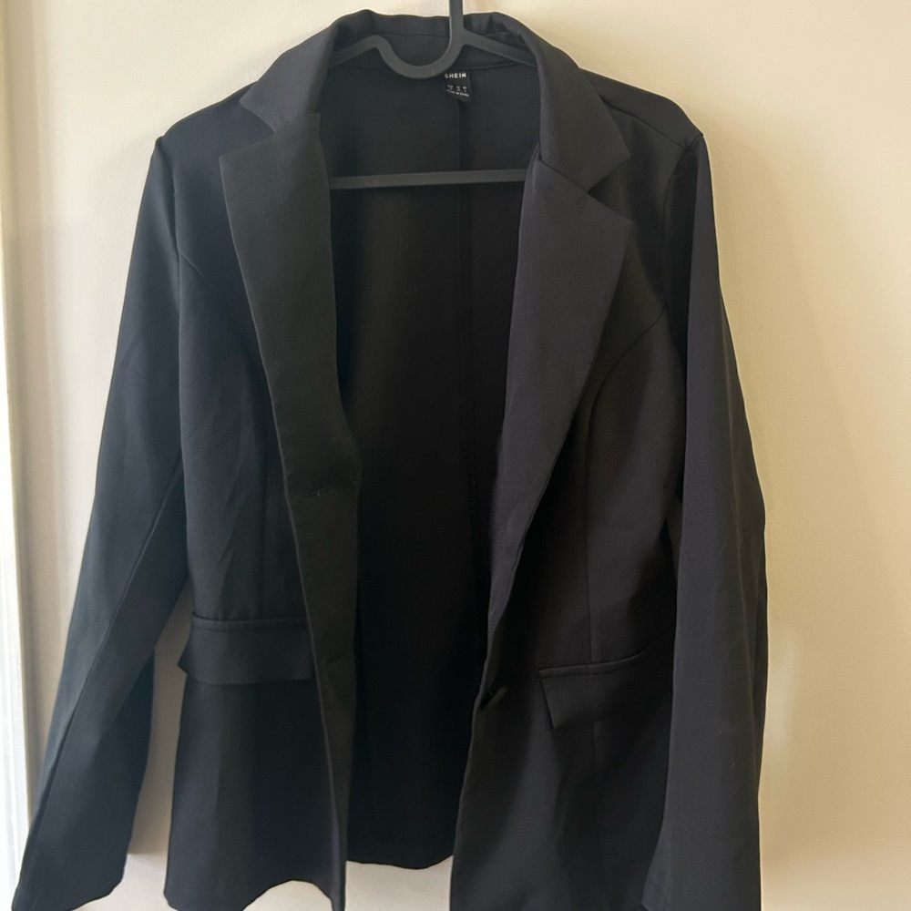 SHEIN Black Blazer